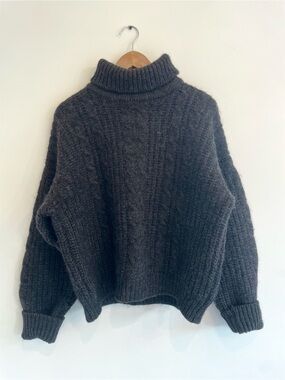 Chunky 100% Wool Charcoal Cable Knit Sweater